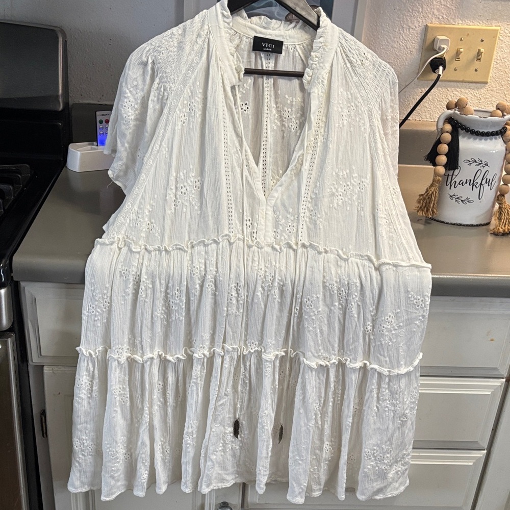Vici Ivory Embroidered Tunic Top